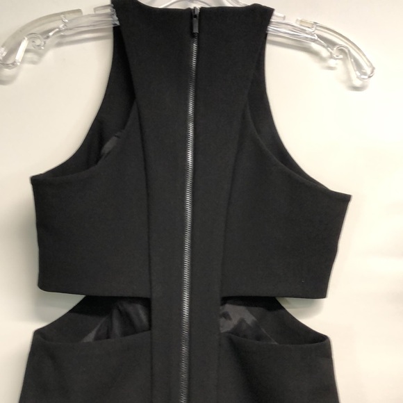 Elizabeth and James Dress - Picture 5 of 7